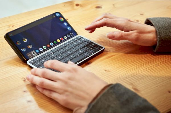 Astro Slide é um celular 5G com Linux e teclado físico... Quase um laptop!