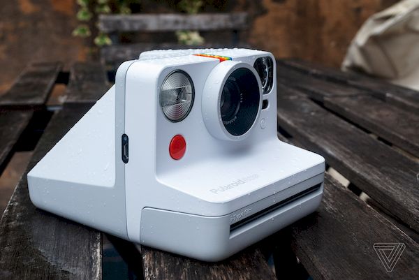 Polaroid Now - Conheça a nova câmera de U$$ 99 do Impossible Project
