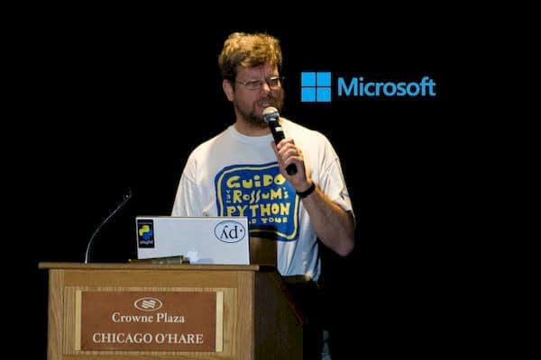 Guido van Rossum anunciou que irá trabalhar na Microsoft