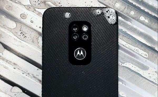 Motorola Defy, smartphone robusto que não é feito pela Motorola