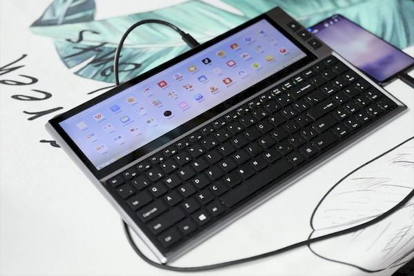 FICIHIP, um teclado multifuncional com uma tela touchscreen de 12.6 polegadas (financiamento coletivo)