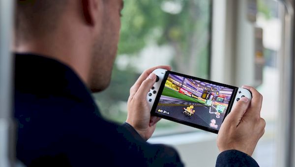 Nintendo Switch OLED lançado e chegará em outubro por 350 dólares