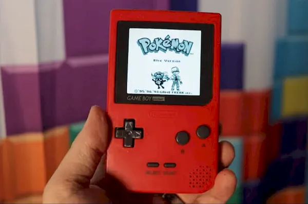 Um Game Boy Pocket com um painel solar integrado já é possível