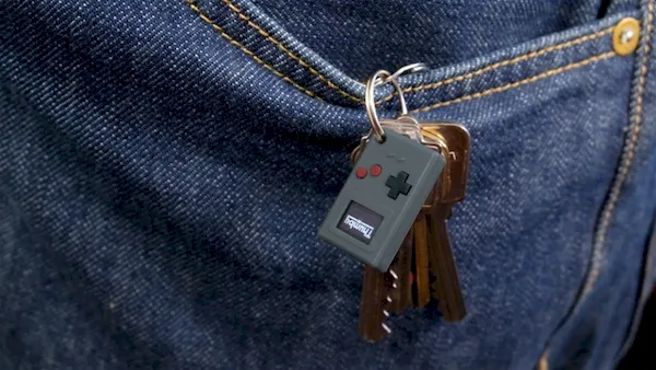 Thumby, um console de jogo feito para caber em um chaveiro