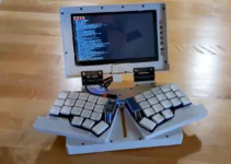Chonky Palmtop, um PC Linux DIY portátil com teclado dividido e tela de 7 polegadas
