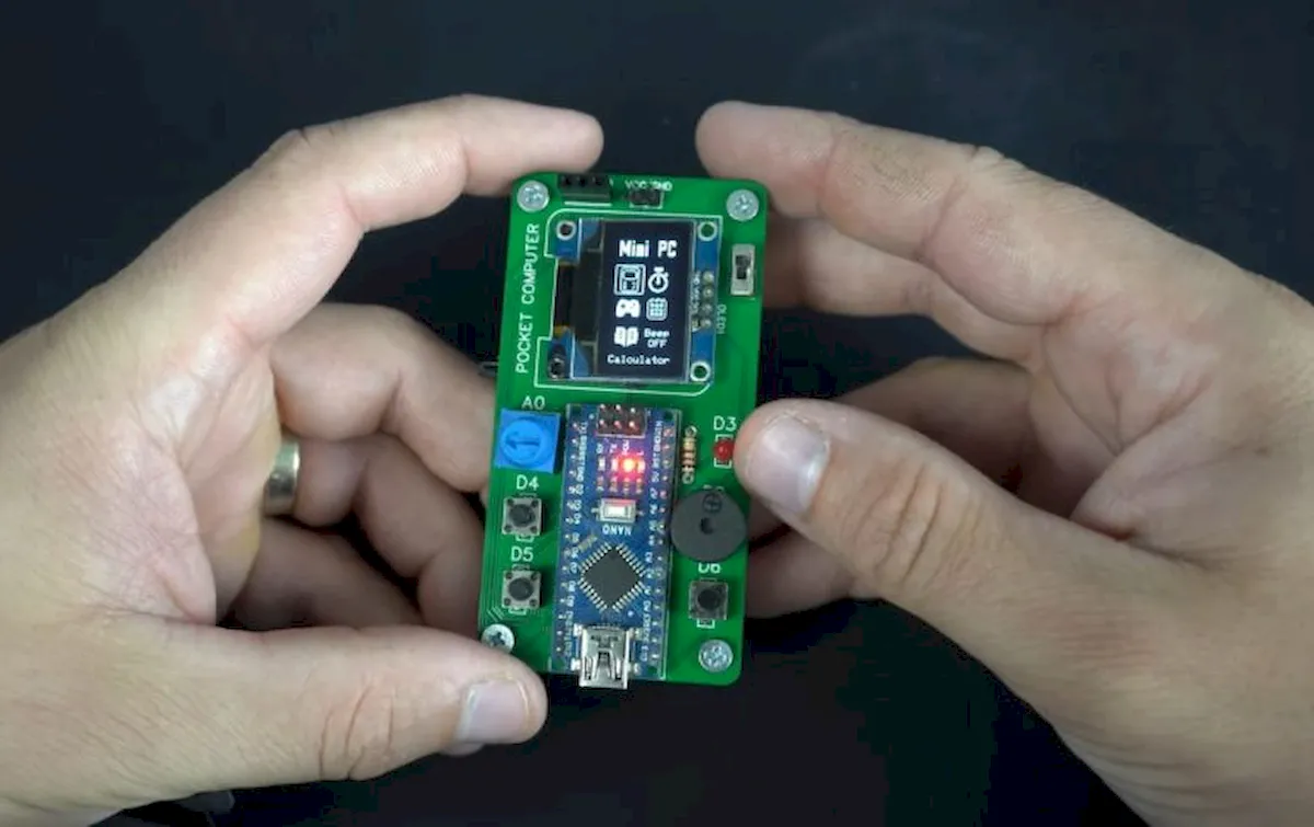 Arduino Pocket Computer, uma placa que é um assistente digital pessoal