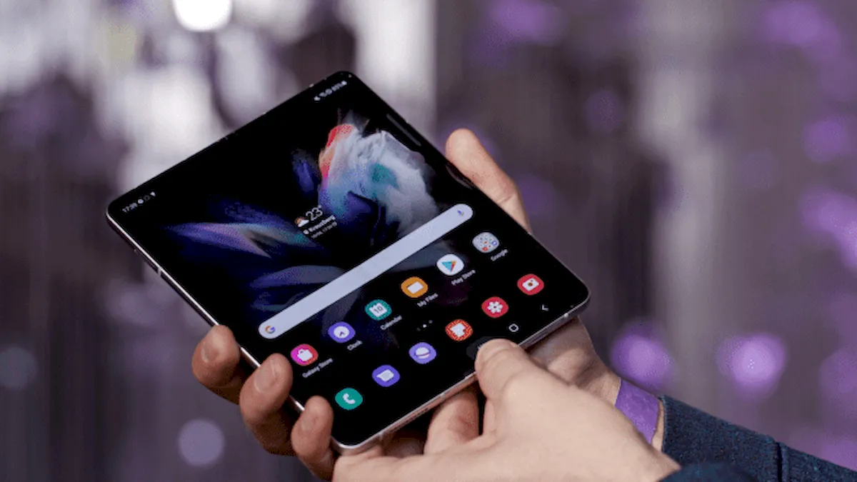 Galaxy Z Fold 5 poderá acabar com o vinco na tela