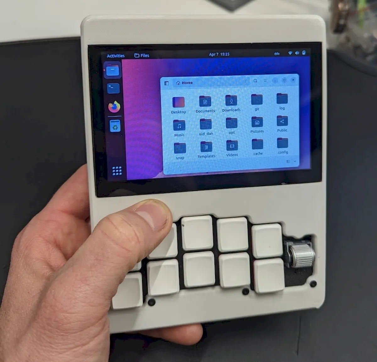 Chonky Pocket, um Raspberry Pi de bolso com teclado de acordes