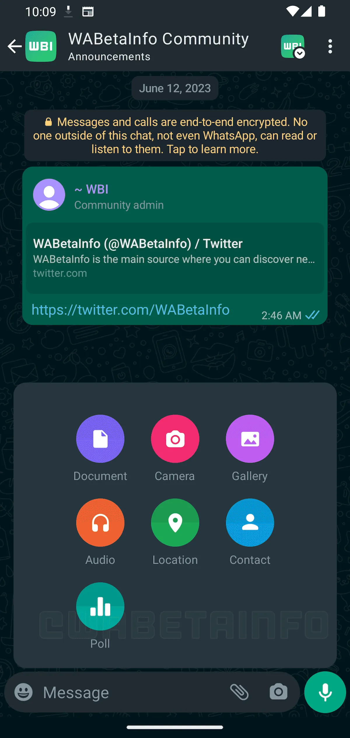 Beta do WhatsApp permite compartilhar enquetes em comunidades