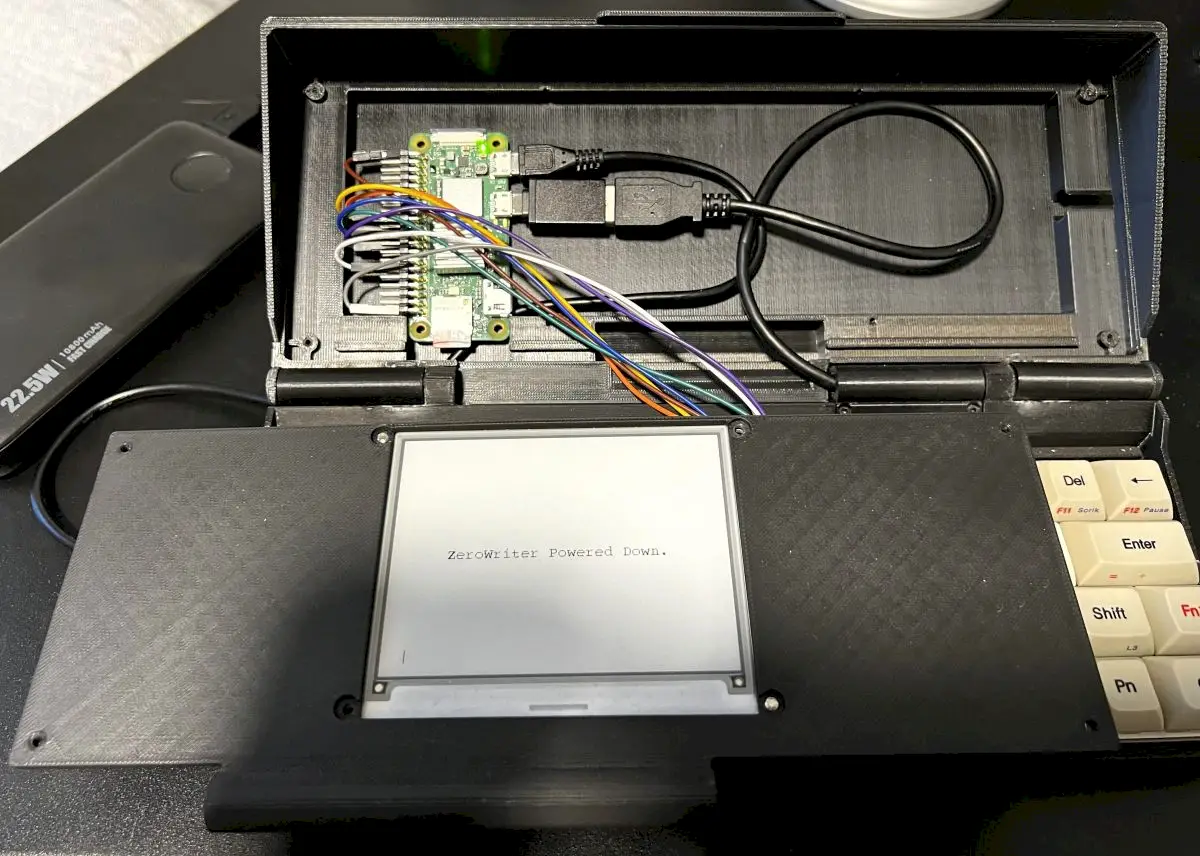 ZeroWriter, um máquina de escrever DIY E Ink de código aberto