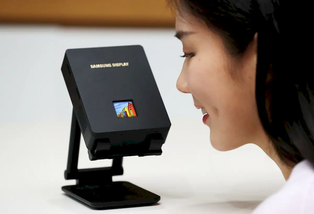 Samsung apresentará uma tela de telefone dobrável de 360 graus