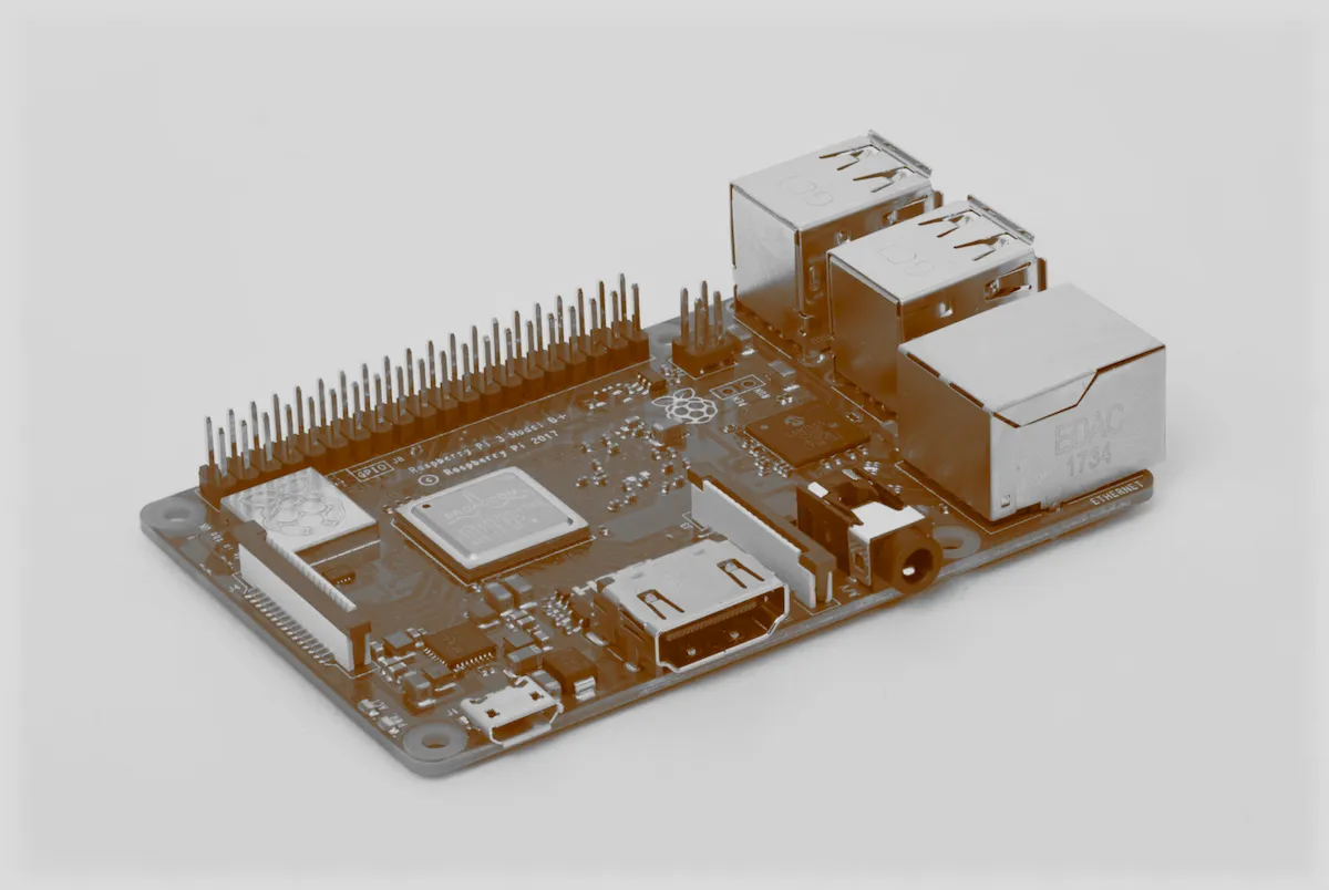 Software vendido no Telegram transforma o RPi em um PC Hacker