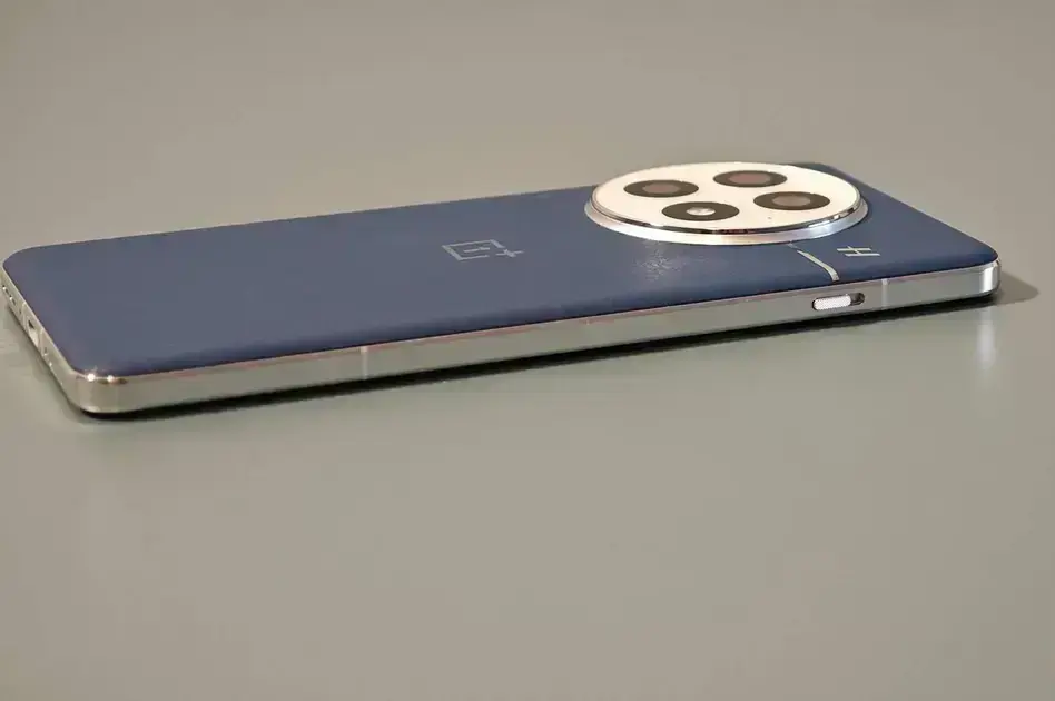 Nova Atualização do OnePlus 13: Melhoria na Câmera e Tradução ao Vivo