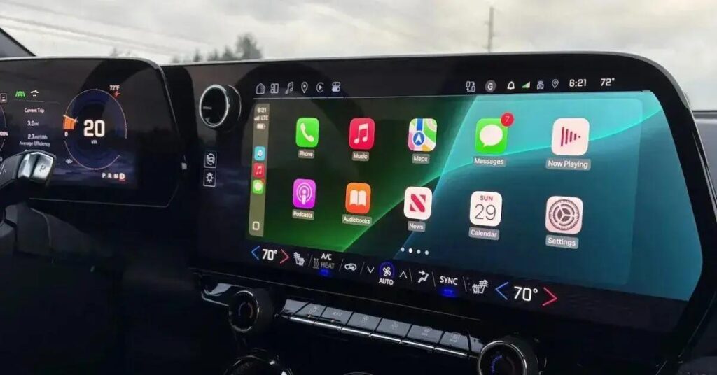 Apple melhora a experiência do CarPlay com atualização do iOS 18.4