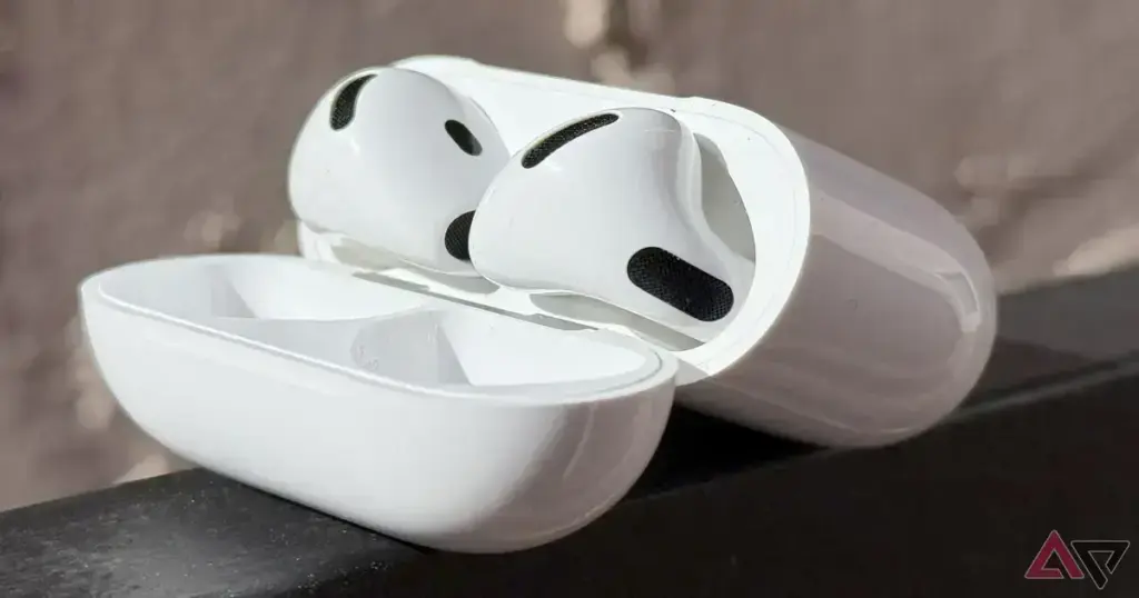 Apple pode trazer recurso de tradução dos Pixel Buds para os AirPods