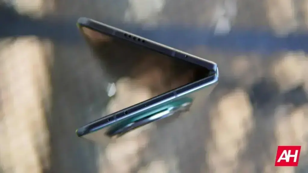 HONOR Magic V4 promete rivalizar com o OPPO Find N5 em especificações