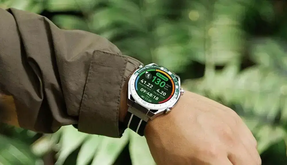 Huawei Watch Ultimate e FreeBuds Pro 4 recebem atualização de melhorias em abril de 2025