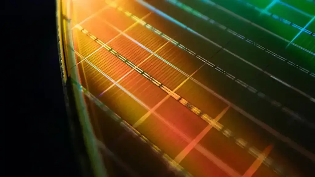 Rússia mira fabricar chips de 28nm em fábricas próprias até 2030