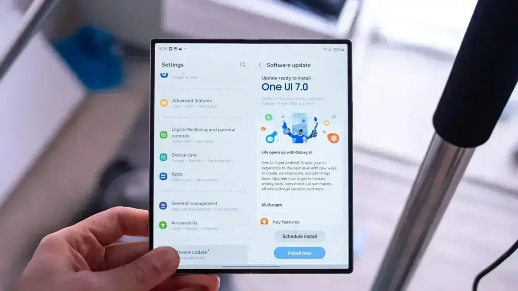 Samsung suspende atualização do One UI 7 globalmente devido a bug grave