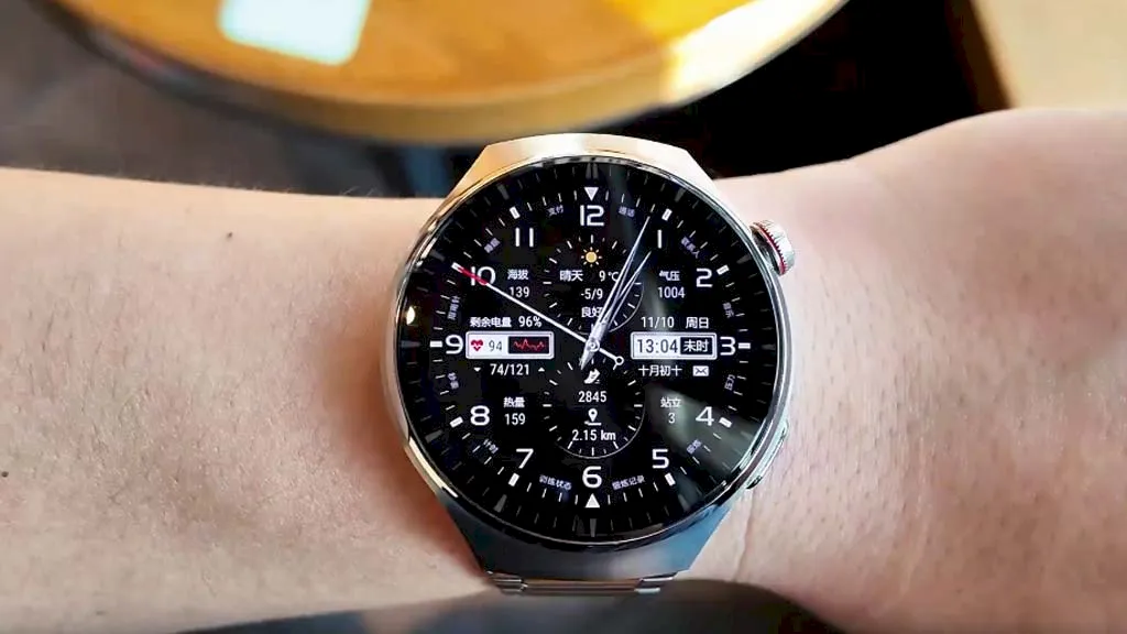 Huawei Watch 5 estreia sensores touch para monitoramento de saúde