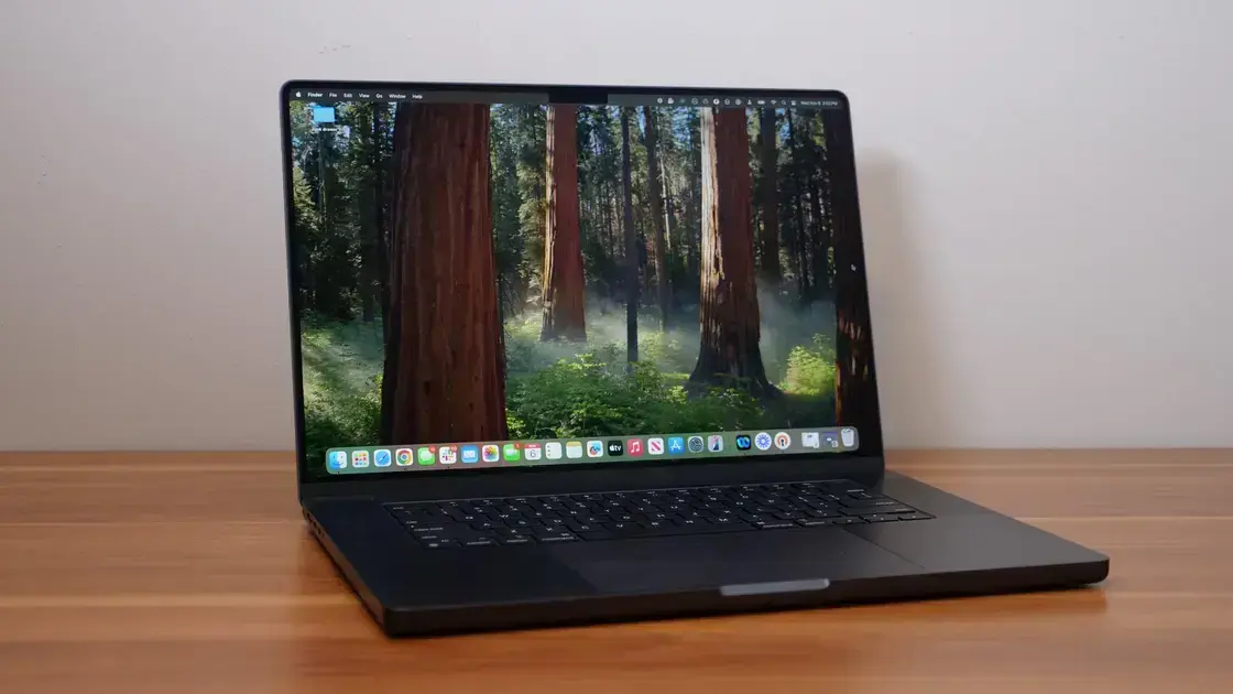 Desempenho impressionante do MacBook no Cyberpunk 2077: 120 FPS
