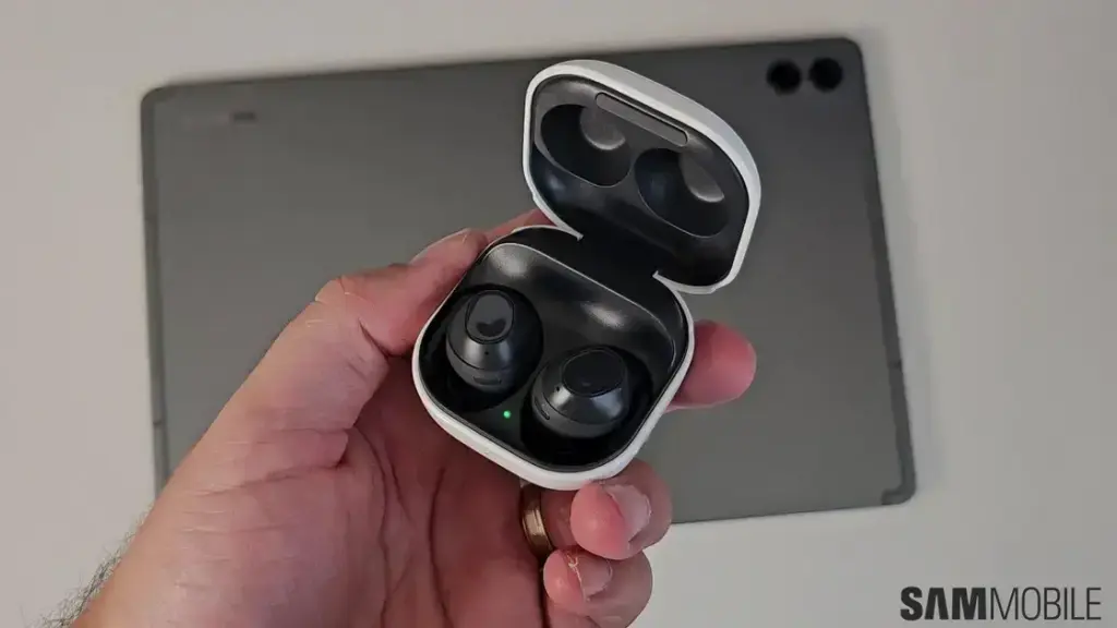 Samsung Galaxy Buds Core: O fone mais acessível da marca chegou!