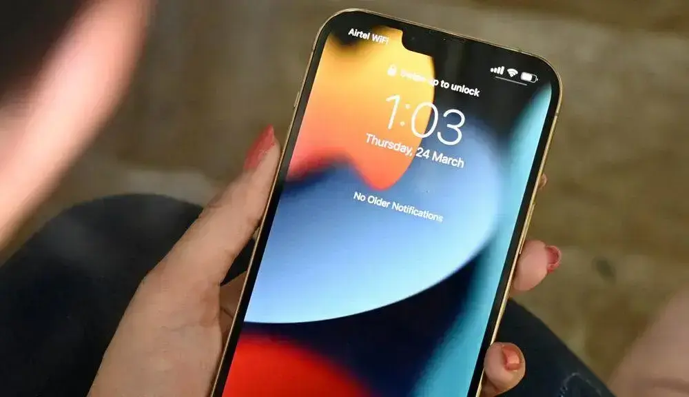 iPhone 17 Pro pode rivalizar com Galaxy S25 Ultra com display antirreflexo