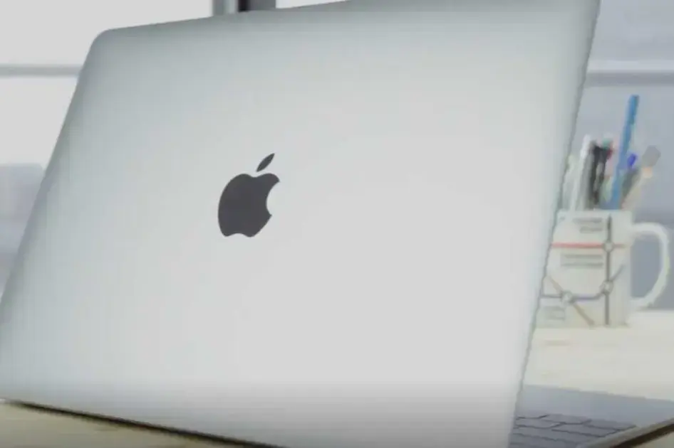 Novo MacBook barato da Apple promete agitar o mercado em 2026