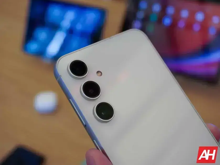 Problemas de câmera no Galaxy S23 após atualização para One UI 7