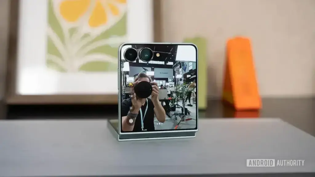 Samsung apresenta recurso FlipShot nos novos Galaxy Z Flip 7