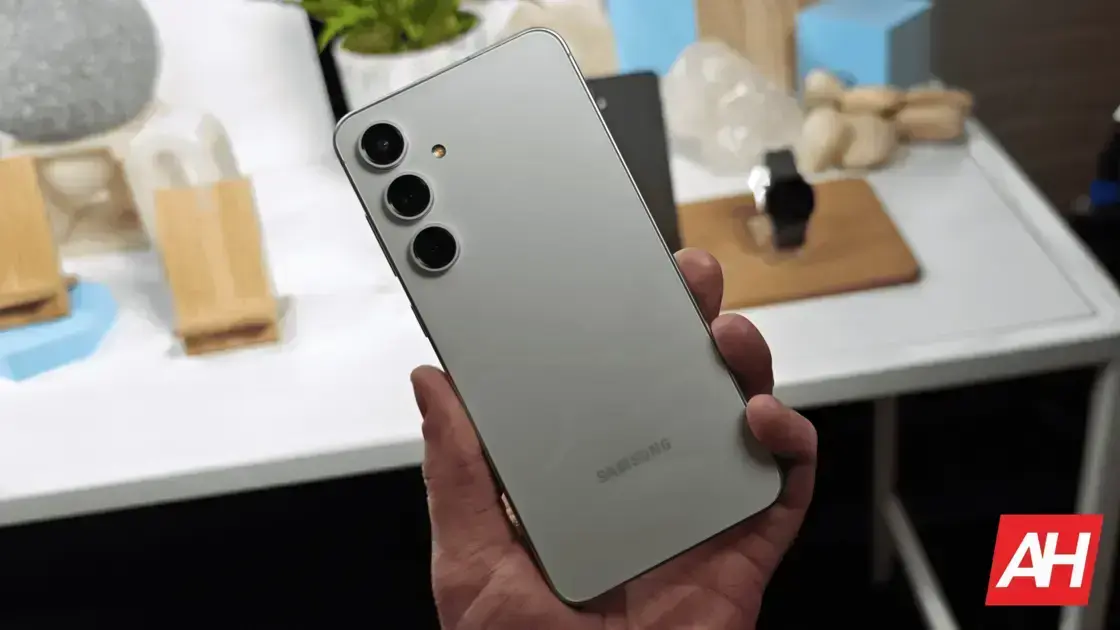 Samsung Galaxy S25 FE: melhorias na bateria e display LTPO à vista