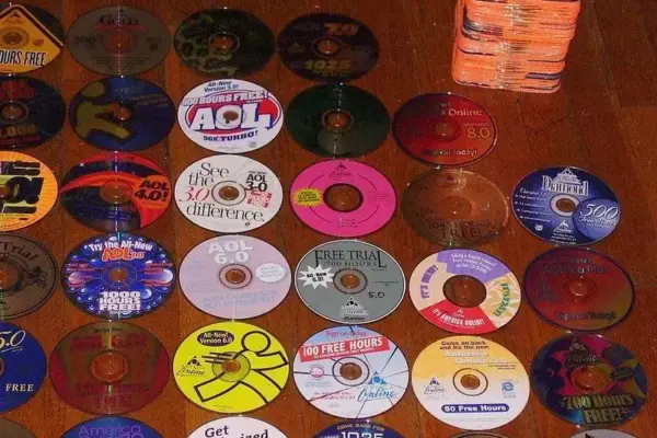 AOL encerra o acesso discado e libera sua linha telefônica