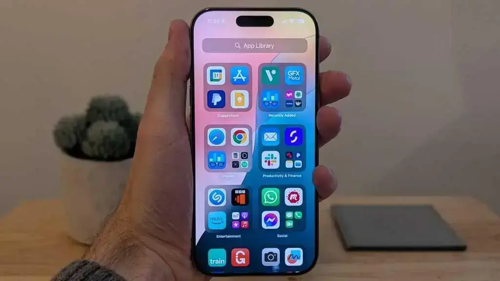 Apple pode aumentar armazenamento da linha iPhone 17 para 256GB