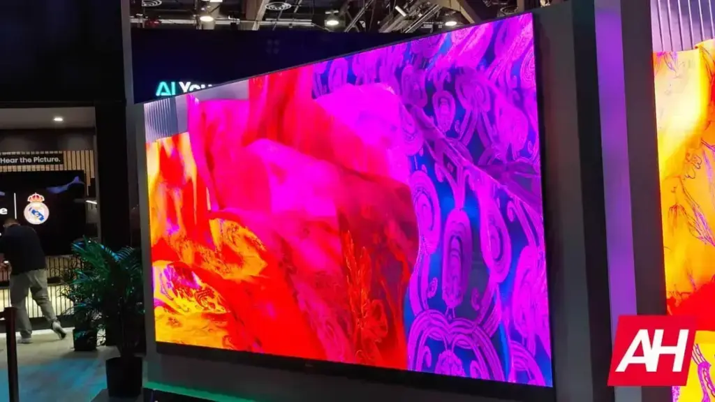 Hisense Lança TVs RGB-miniLED de 100 e 116 Polegadas