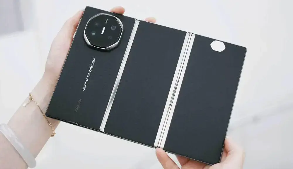 Huawei Mate XTs está prestes a ser lançado contra a série iPhone 17 1 Huawei Mate XTs está prestes a ser lançado contra a série iPhone 17