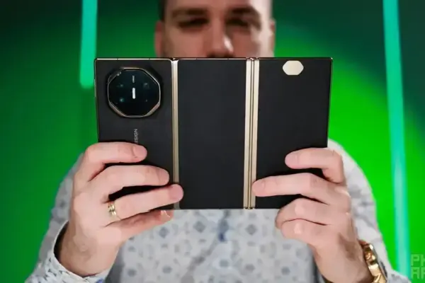 Huawei Mate XTs: O próximo dobrável que promete impressionar!
