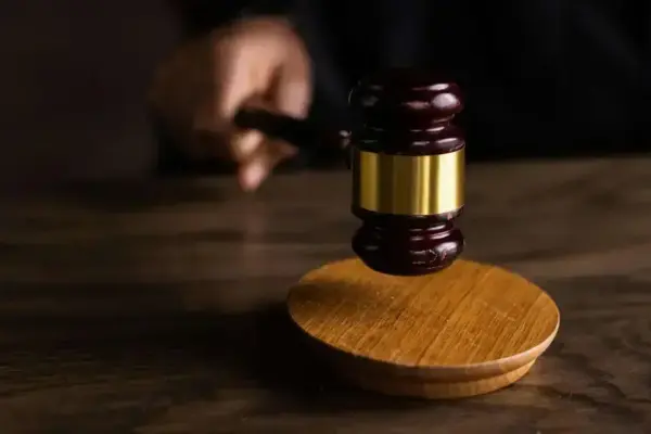 O Escândalo da IRL: Aplicativo de Eventos e a Fraude Bilionária