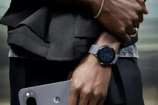 Pixel Watch 4 aparece à venda meses antes do lançamento oficial