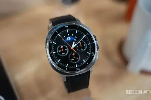 Samsung critica relógios chineses e já planeja próximas gerações de Galaxy Watch