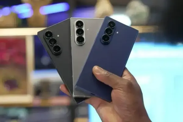 Samsung se torna líder em smartphones premium na Índia, superando a Apple