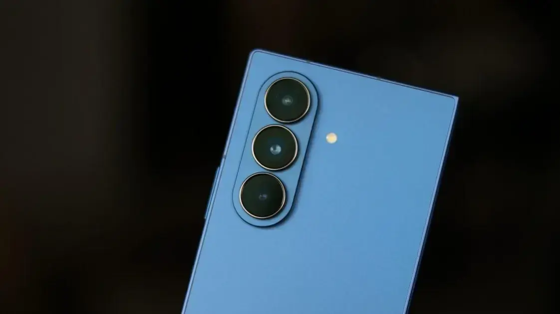 A revolução do iPhone 17 e sua inovadora "câmera plateau" 1 A revolução do iPhone 17 e sua inovadora "câmera plateau"