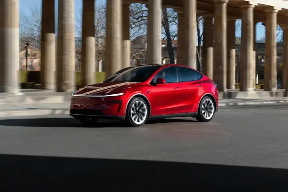 Análise do Tesla Model Y 2025: Performance e Aprimoramentos