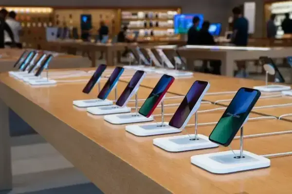Apple afirma que não há arranhões nos iPhones 17 Pro e Air