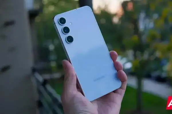 Atualização do Samsung Galaxy S24 FE: One UI 8 Começa a Chegar