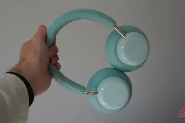 Conheça o CMF Headphone Pro: Som Poderoso e Design Vibrante