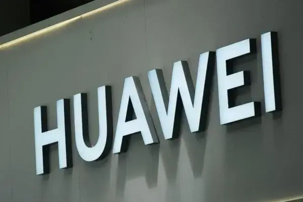 Huawei lança supernode de IA que promete liderar o mercado