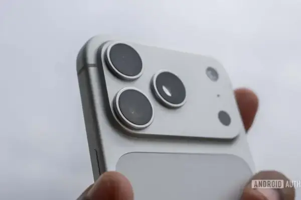 iPhone 17 Pro enfrenta polêmica de design: o alerta do 'scratchgate'