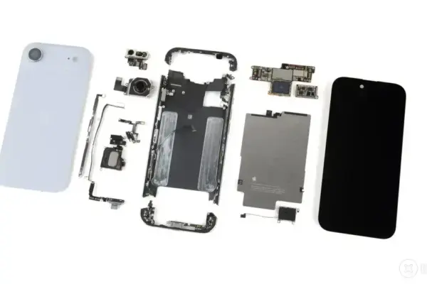 iPhone Air: A Inovadora Redesign da Apple e Seus Detalhes de Reparo