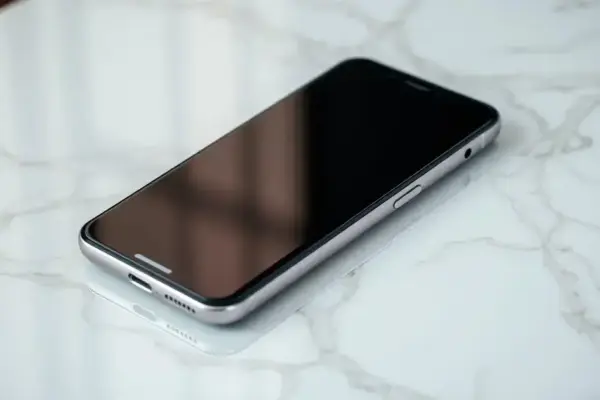iPhone Air: A Polêmica Cópia de um Huawei de 2015?