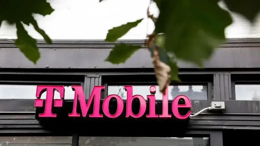T-Mobile vendeu milhares de unidades do REVVL 7 Pro 5G antes da certificação